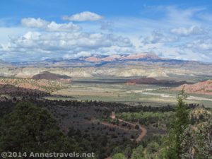 The Skutumpah Road in Grand Staircase-Escalante National Monument and the beautiful scenery near Cannonville, UT